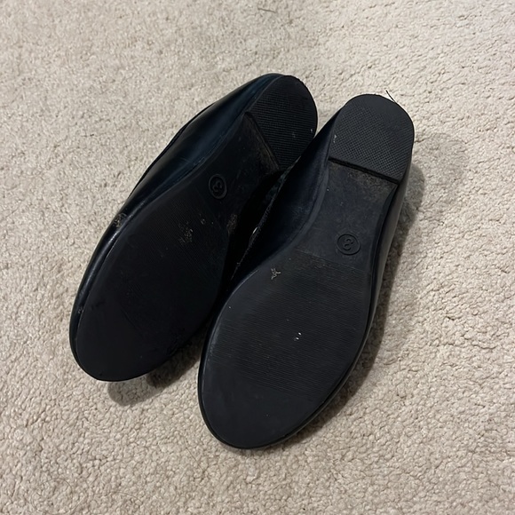 Stevie’s black slip on shoe - Picture 3 of 3